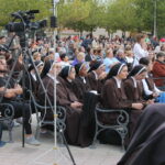 Sestre Karmelićanke  BSI u molitvi s mladima